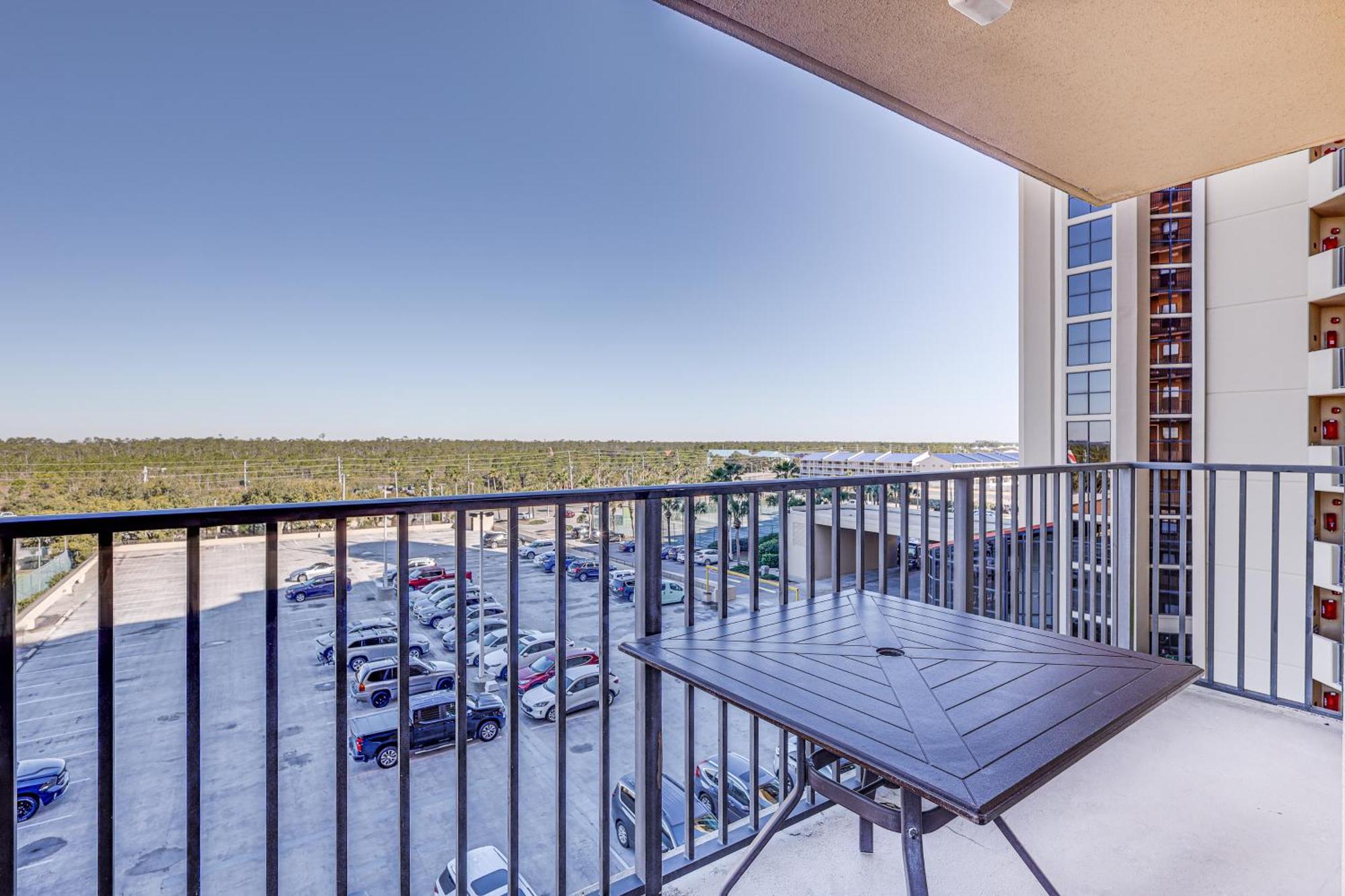Apartment Orange With Ocean-view Balcony!