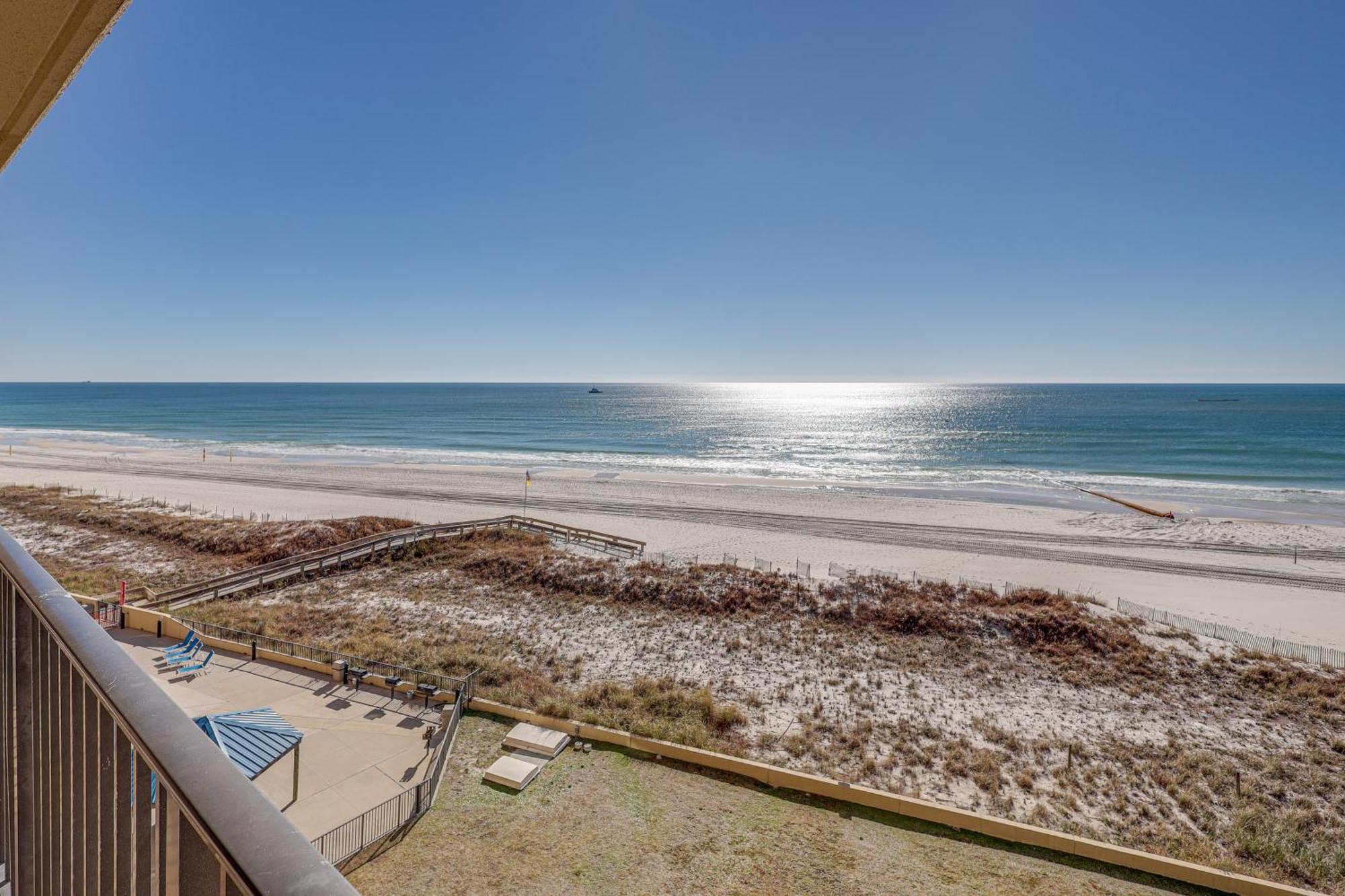 Orange With Ocean-view Balcony! Apartment *