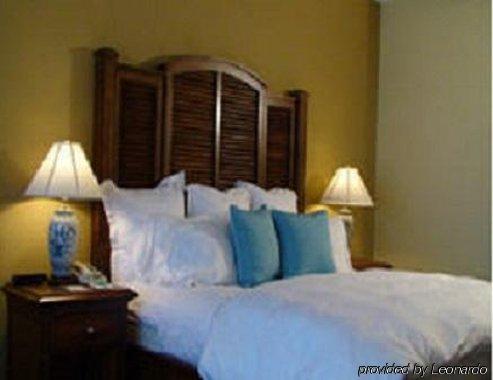 The Island House A Doubletree By Hilton