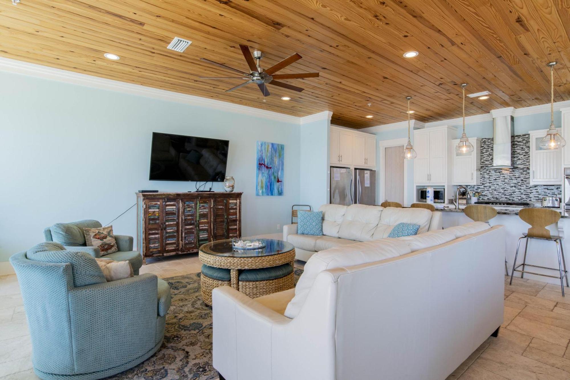 Castle In The East West 2 - 18 Bedrooms Holiday home Orange Beach