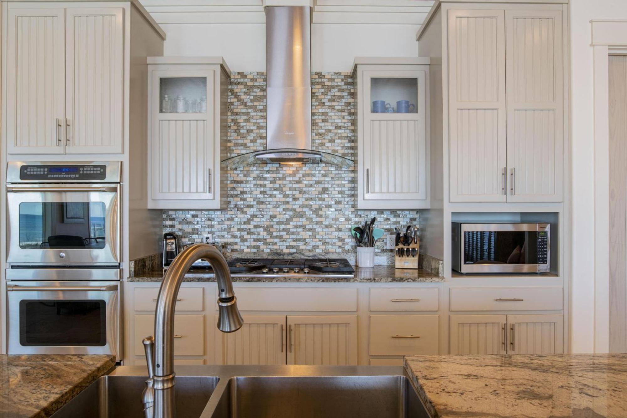 Castle In The East West 2 - 18 Bedrooms Orange Beach