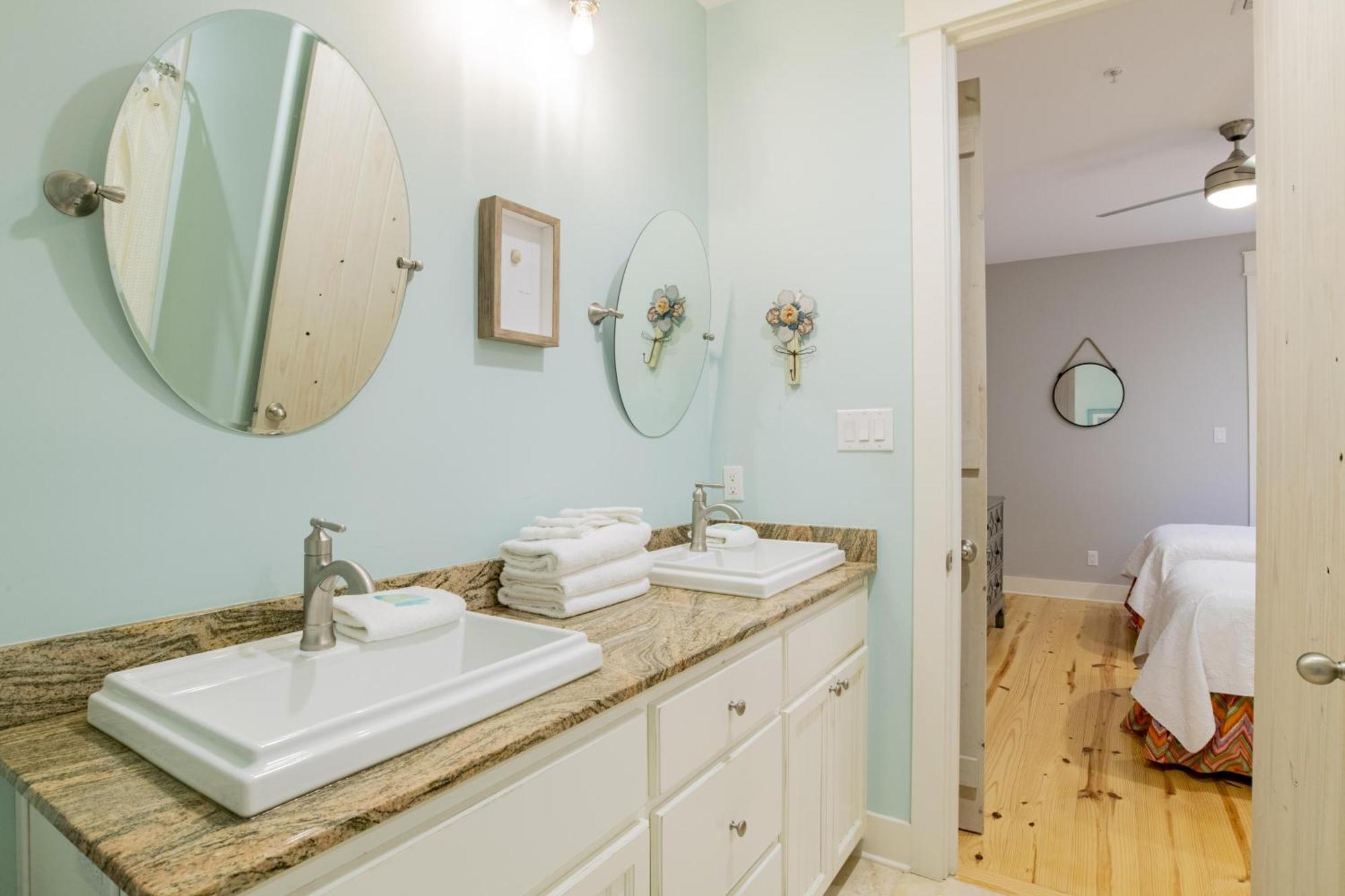 Castle In The East West 2 - 18 Bedrooms Orange Beach