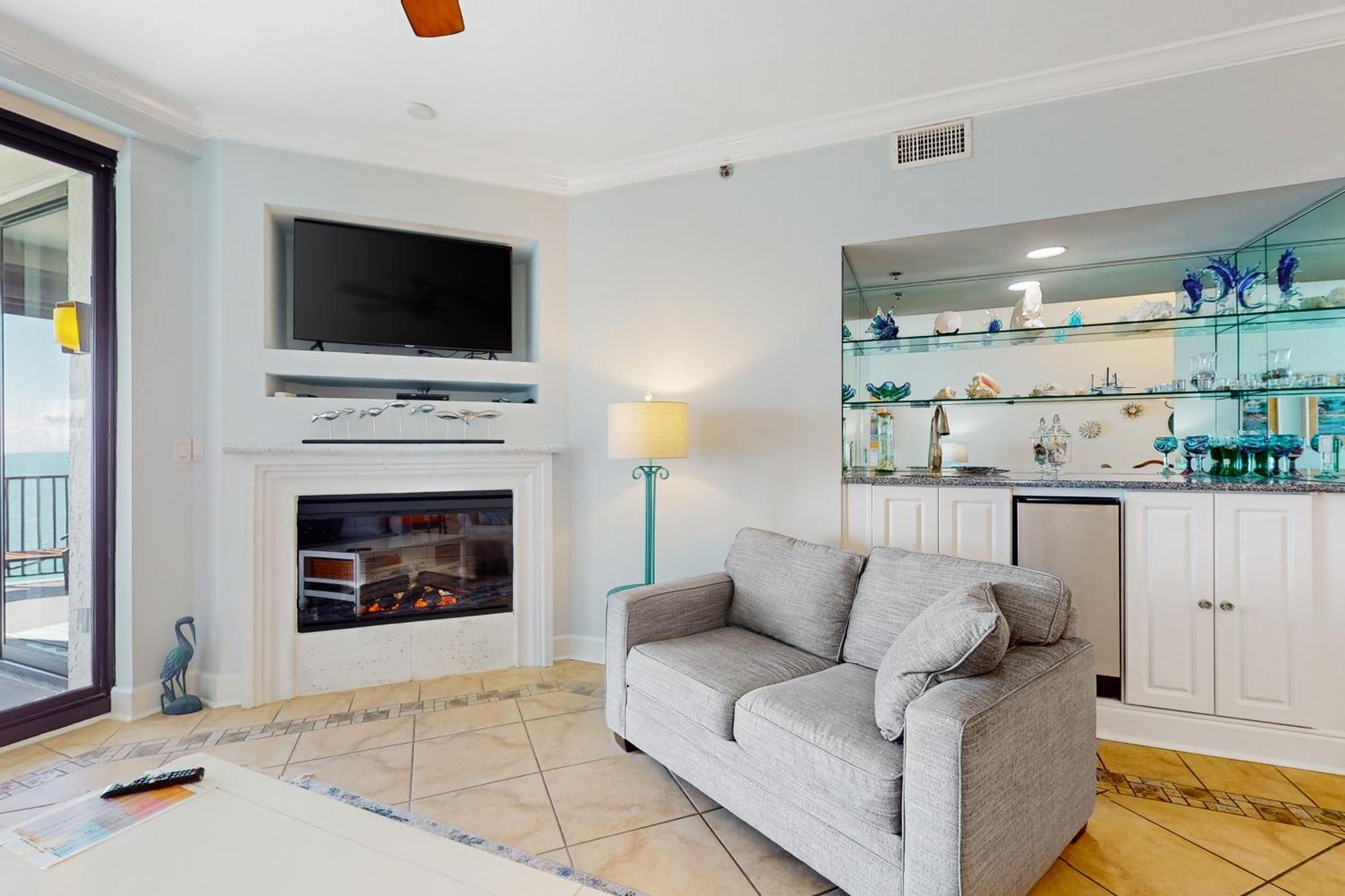 Broadmoor 1203 Apartment