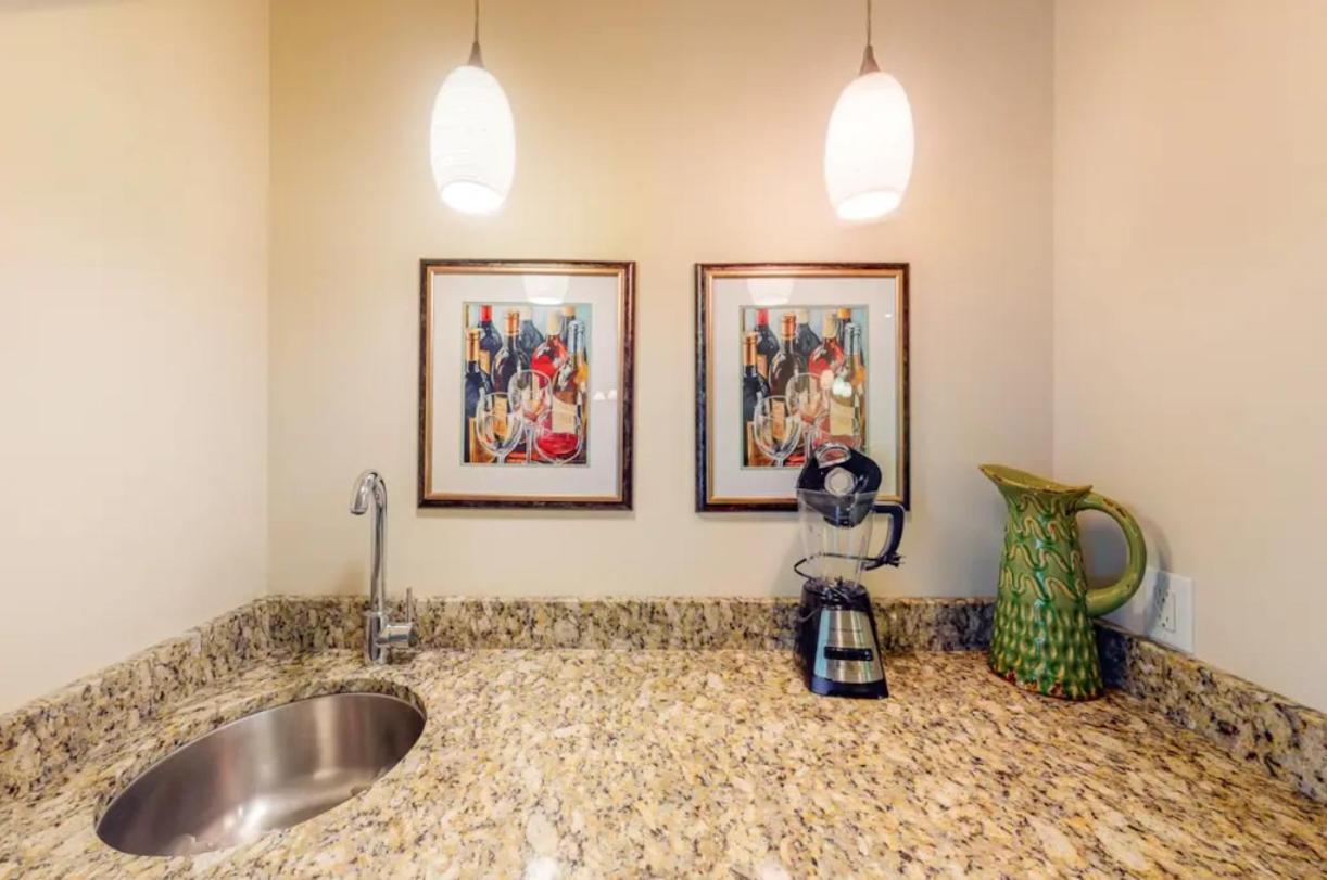 Turquoise Place Unit 405c
