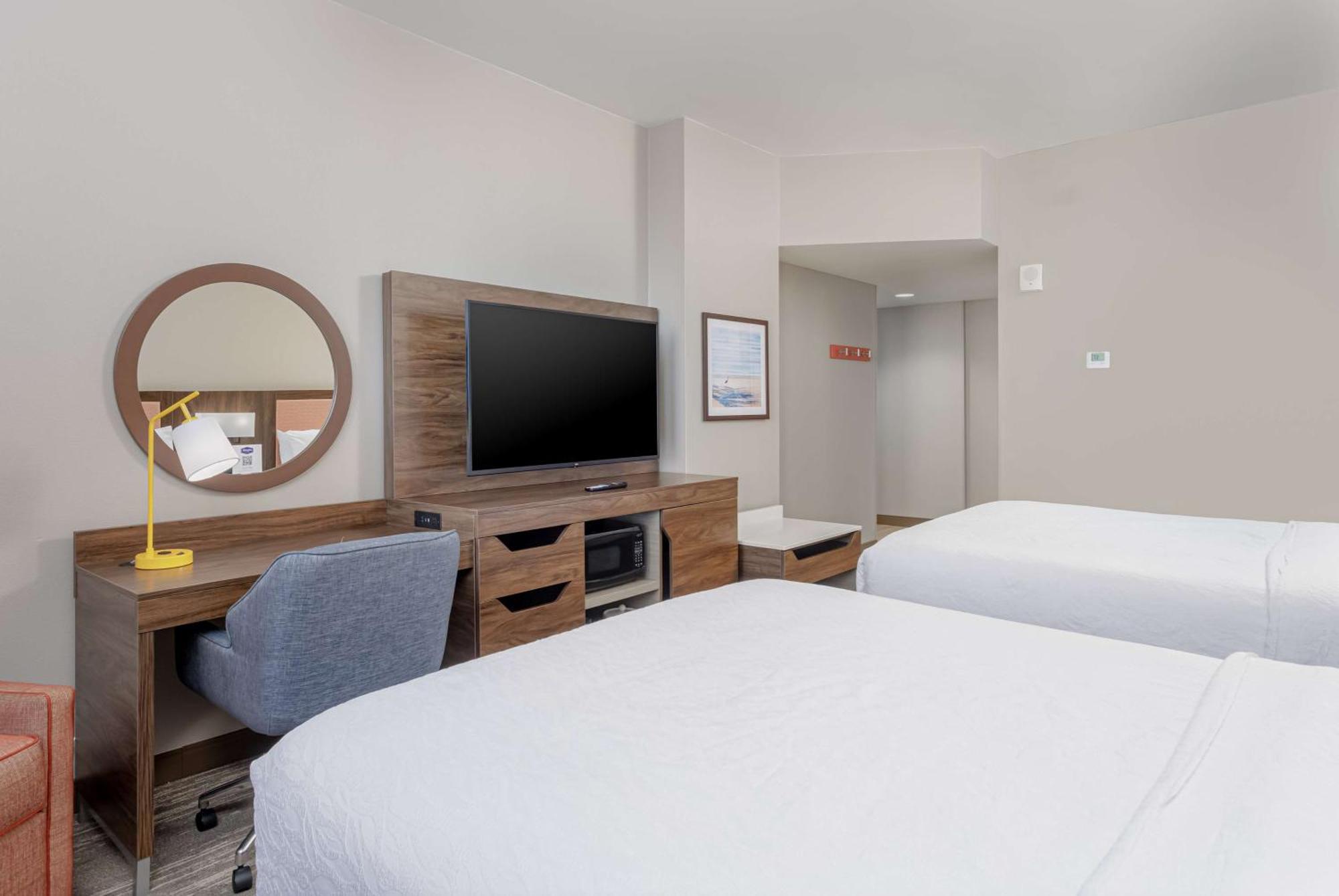 Hampton & - Orange Hotel 3*
