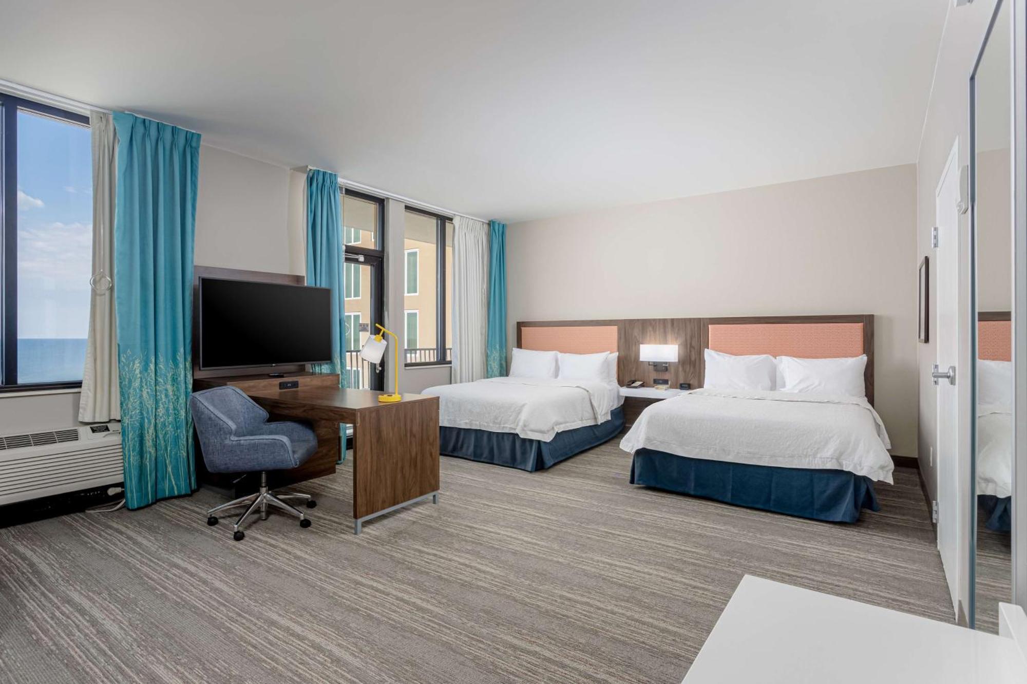 Hampton & - Orange Hotel 3*