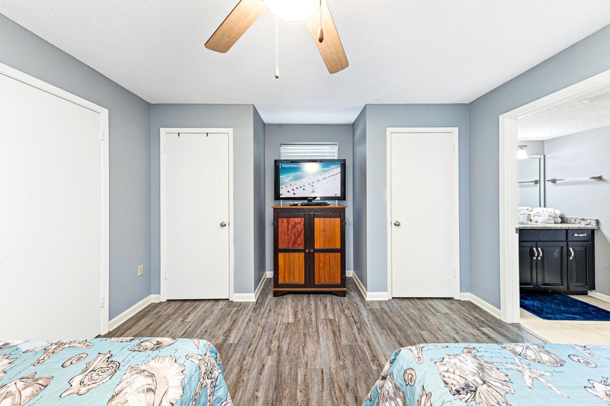 Phoenix East 904