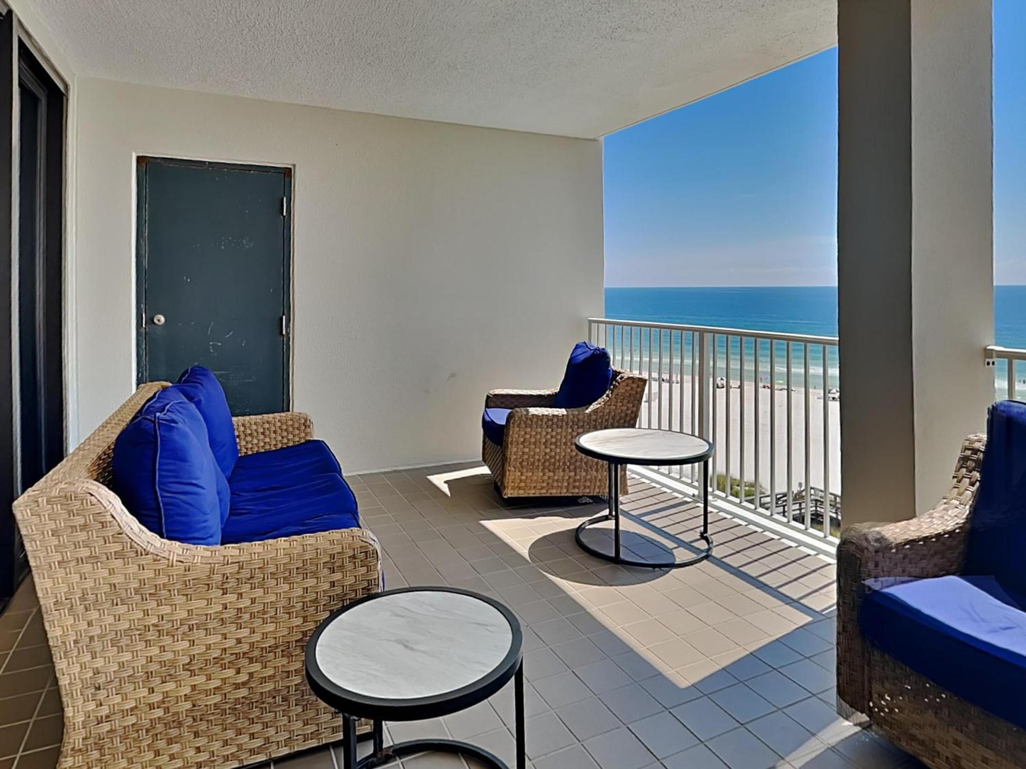 Pelican Pointe #606