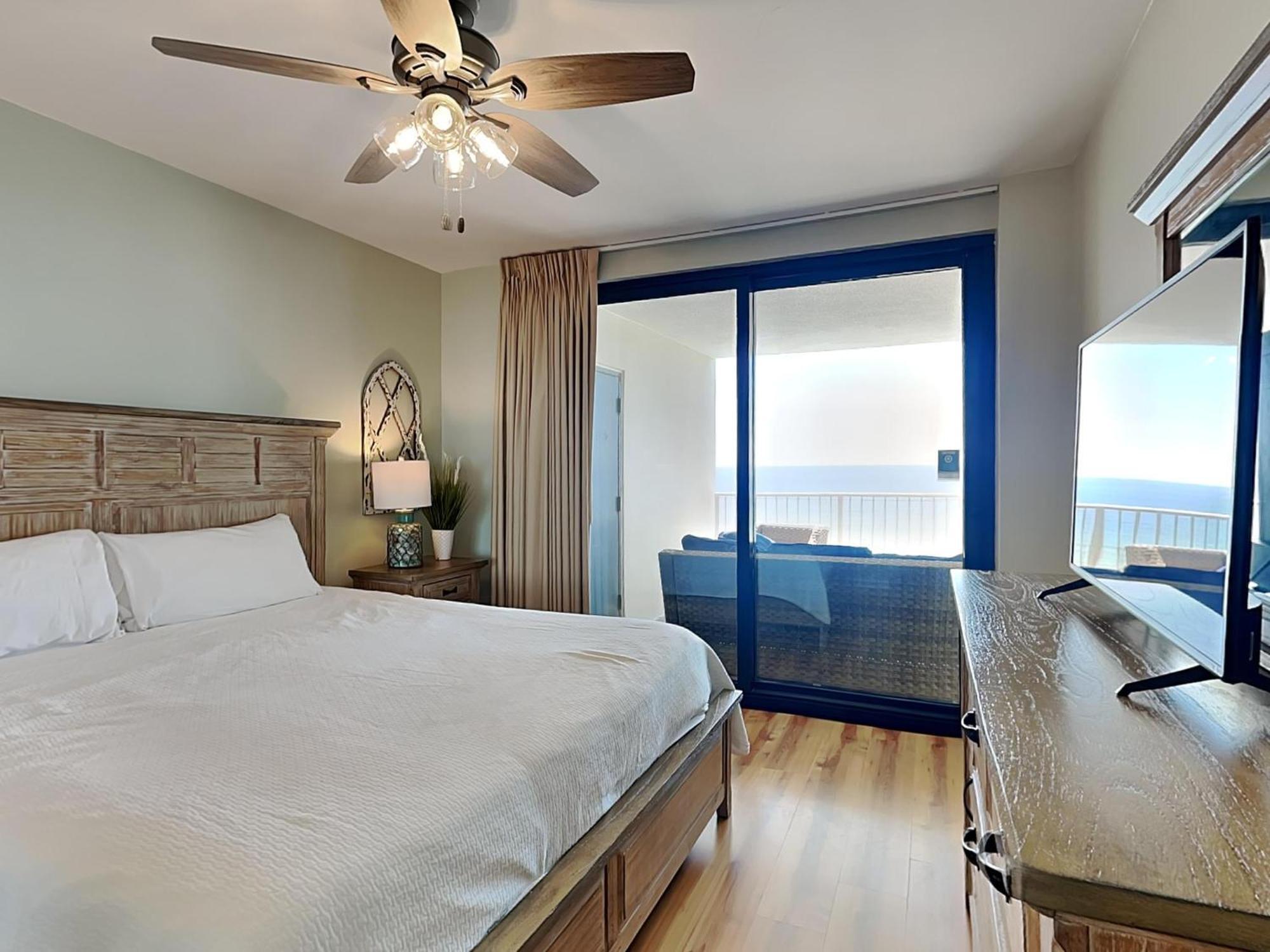 Pelican Pointe #606 Apartment *