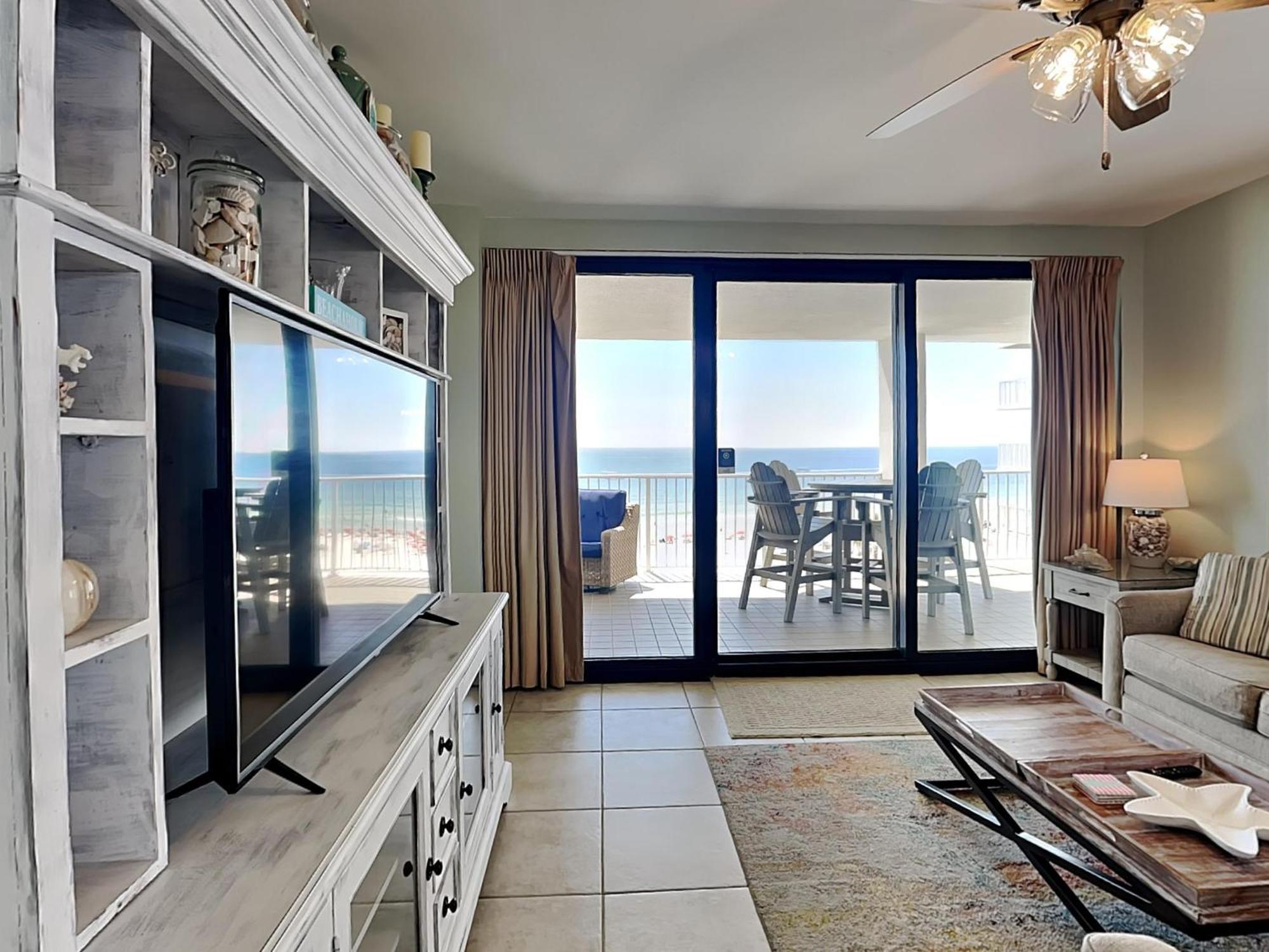 Pelican Pointe #606 Apartment *