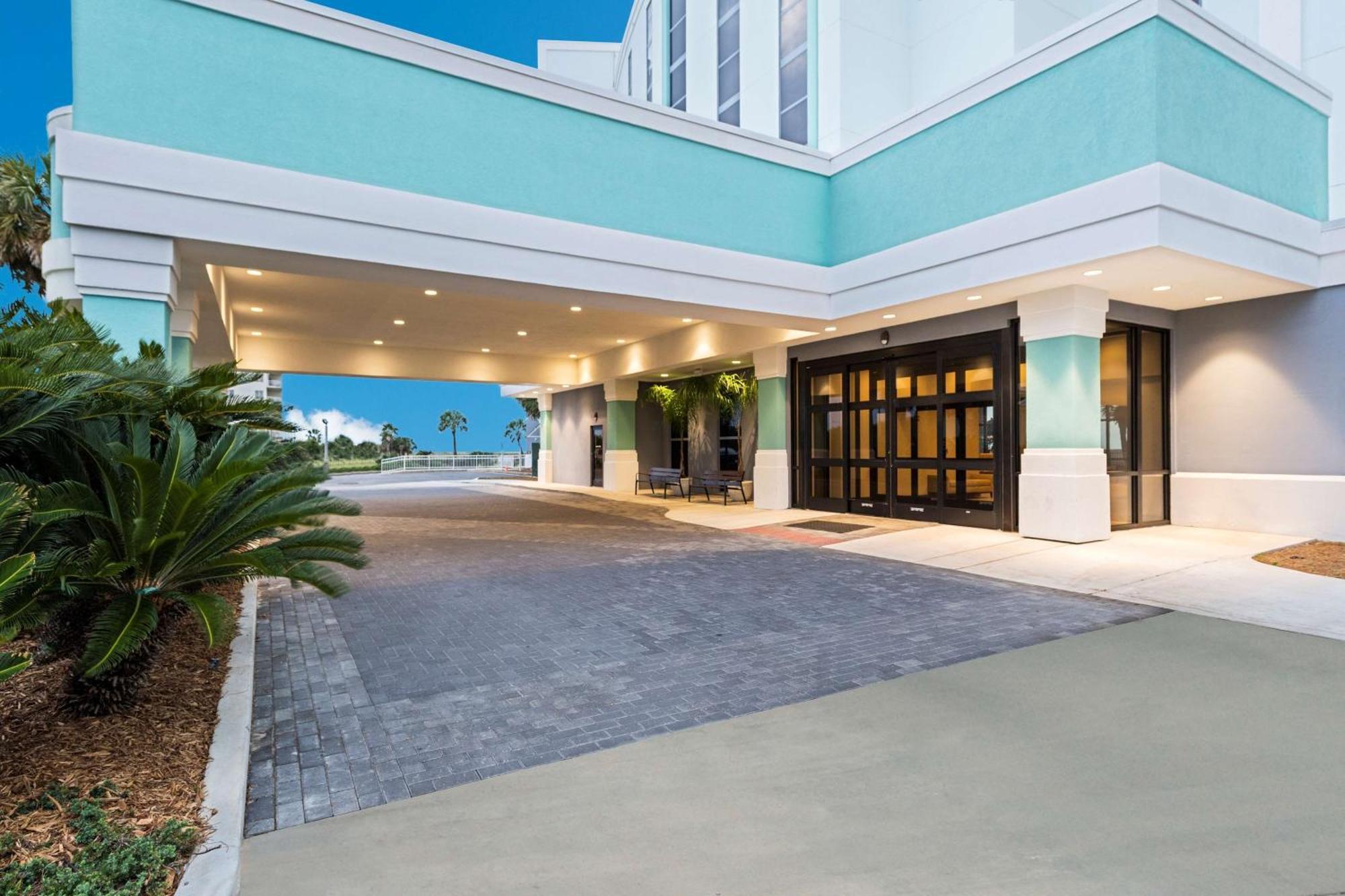 The Island House A Doubletree By Hilton Hotel 4*