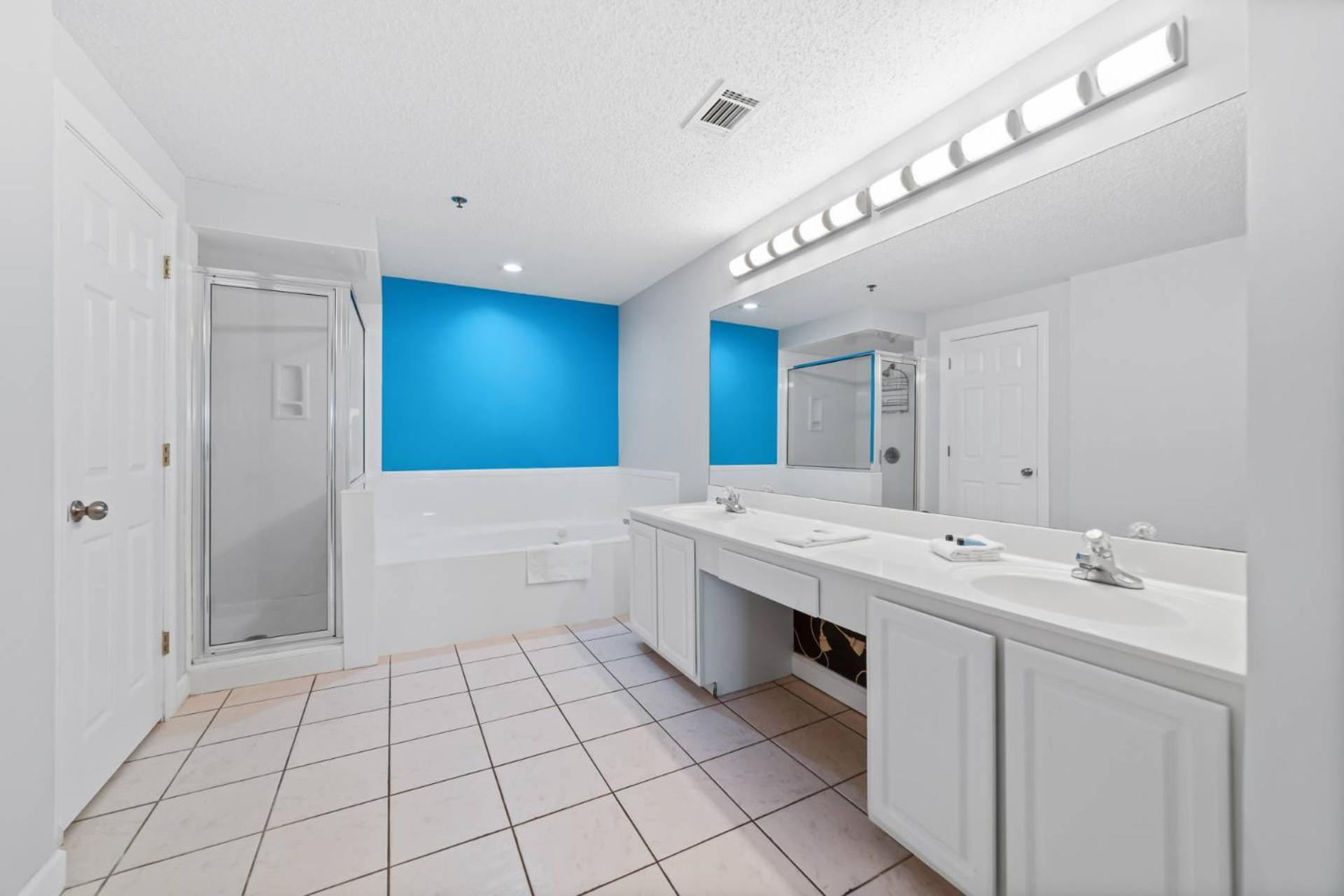 The Enclave 902 Holiday home *