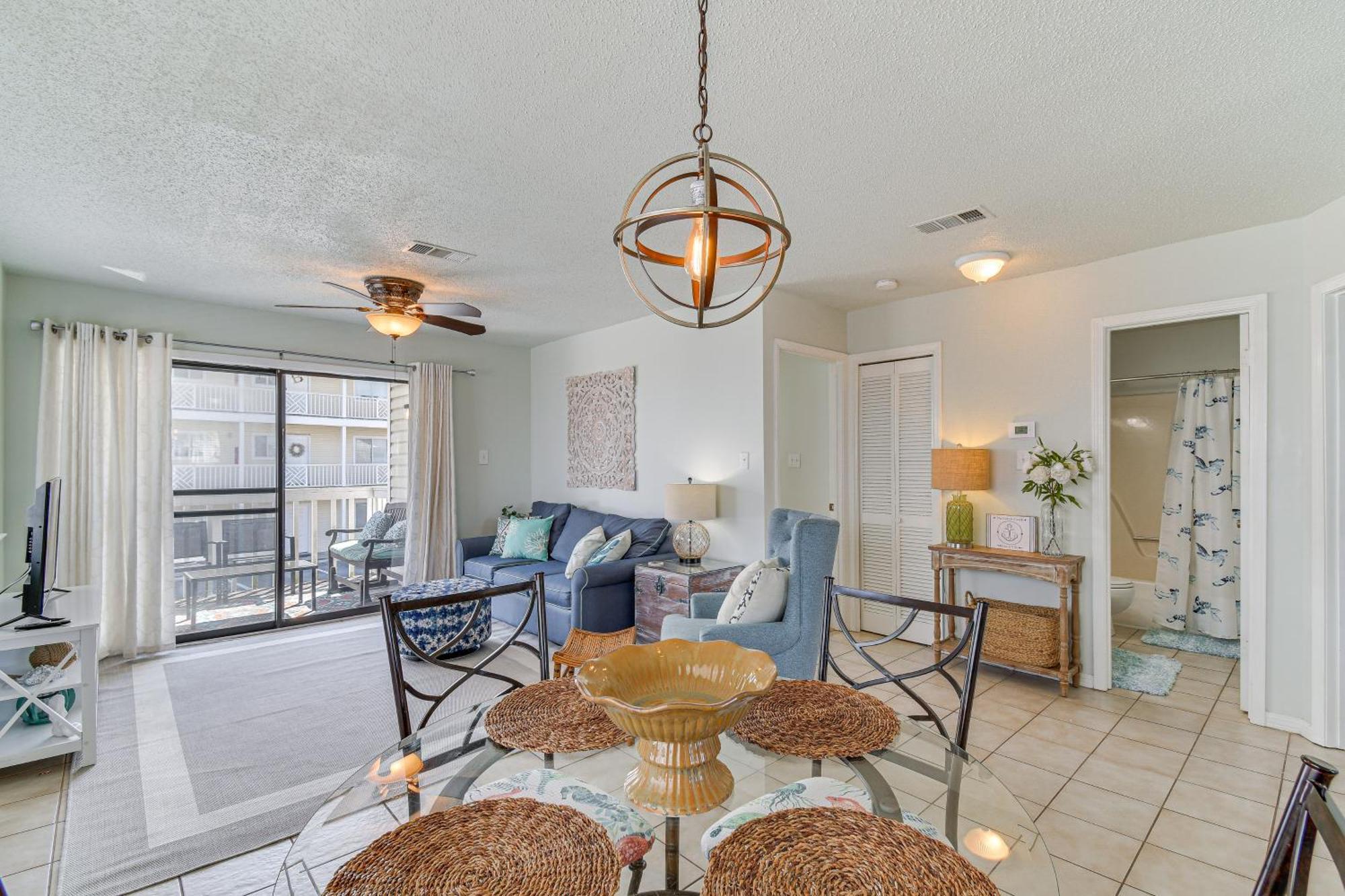 Apartment Orange Walk To Waterfront Park!