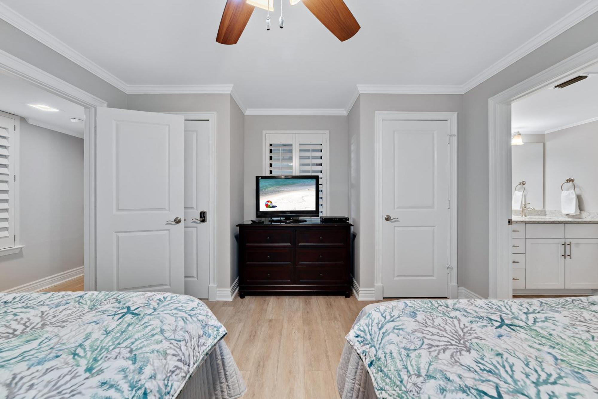 Phoenix East Ii 2044 Holiday home *