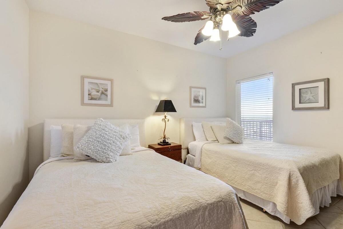 Admirals Quarters 1201 Holiday home