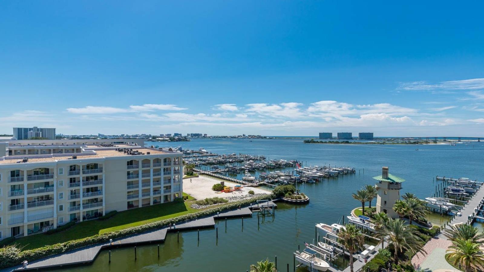 Phoenix On The Bay 2 By Brett Robinson Vacations Apartment