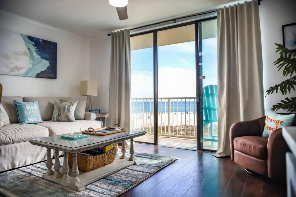 Apartment Oceanfront 1 Bedroom, Outdoor Pool W/private Access *