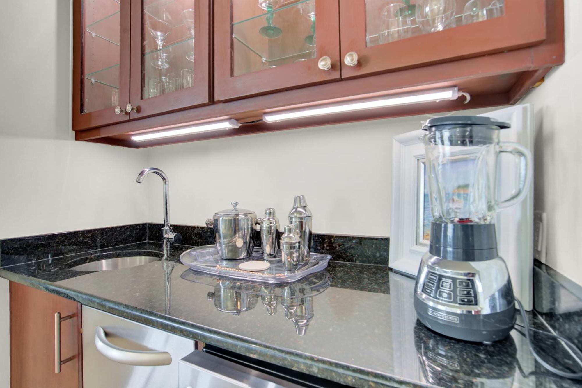 Turquoise Place 803c Apartment