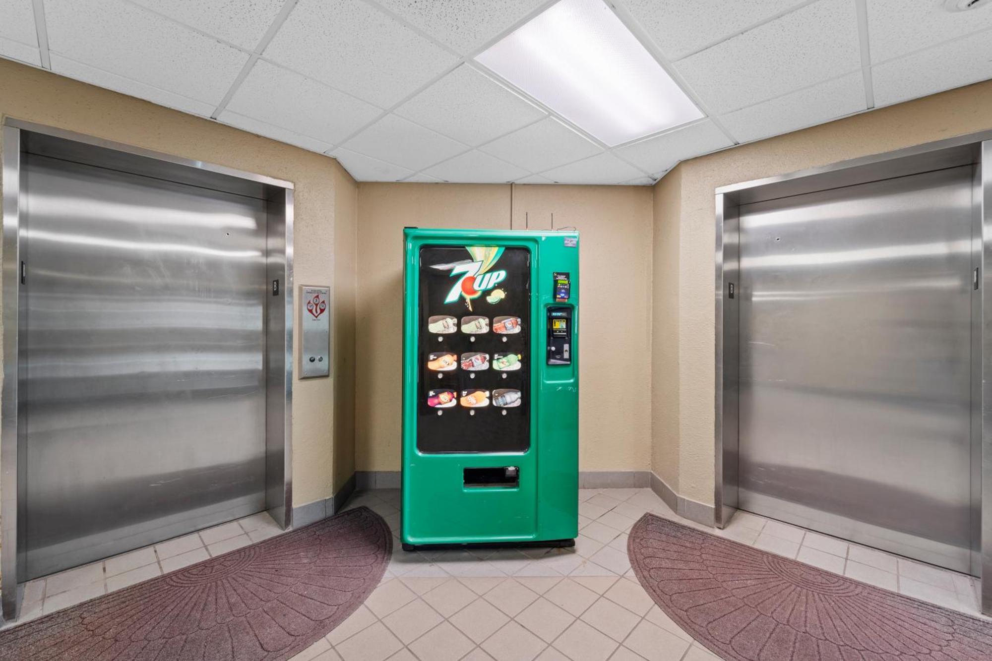 Phoenix Vii 713 By Liquid Life Apartment Orange Beach