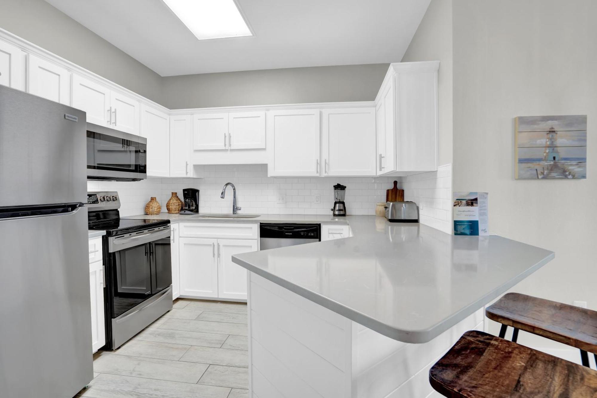Apartment Phoenix Vii 7116 By Liquid Life *
