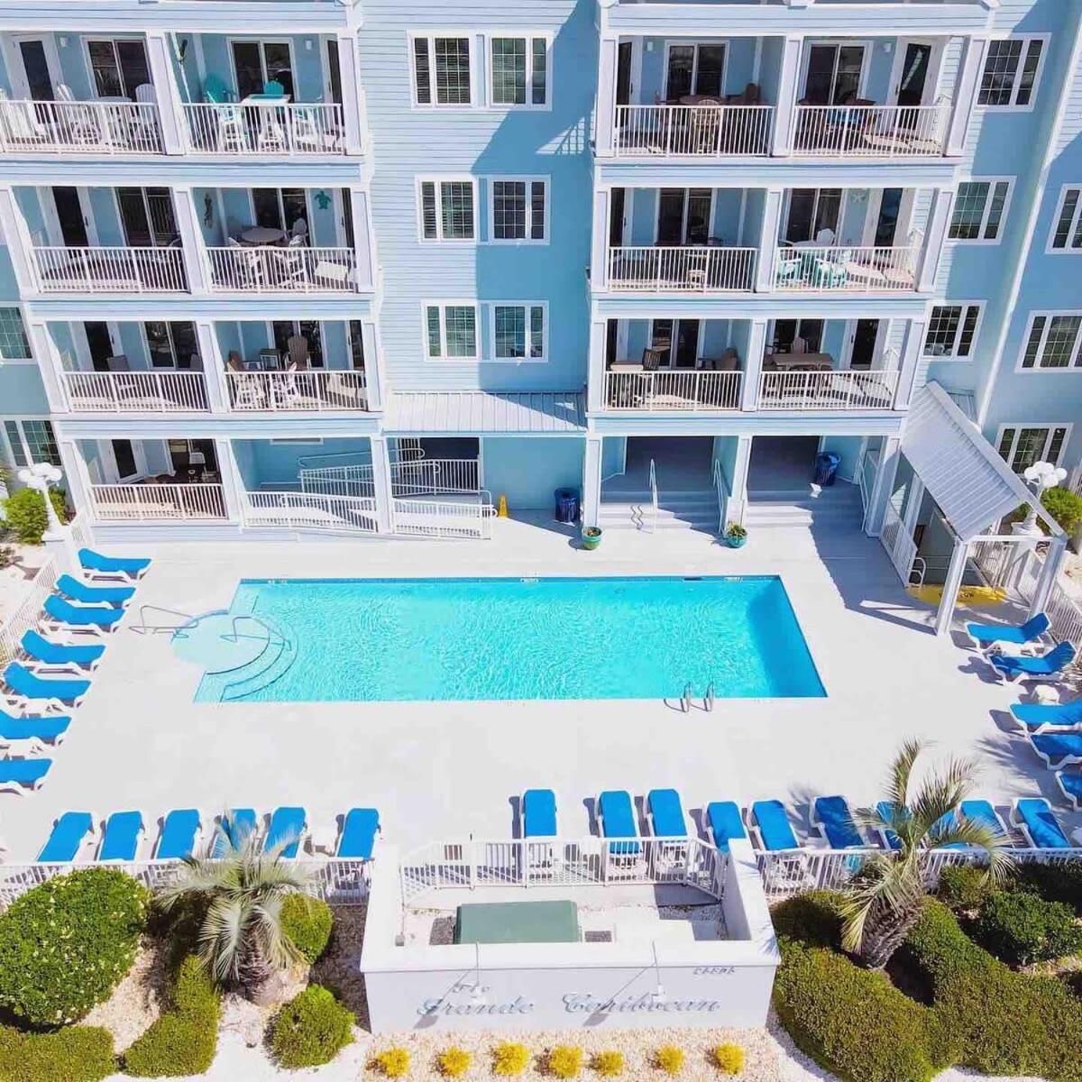 Grand Caribbean Pool & Gym & View