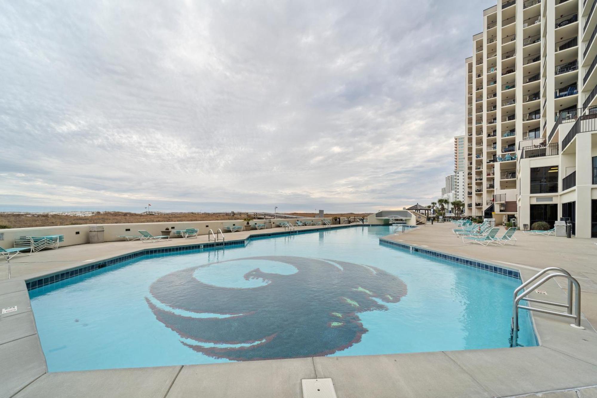 Apartment Phoenix Vii 7116 By Liquid Life *