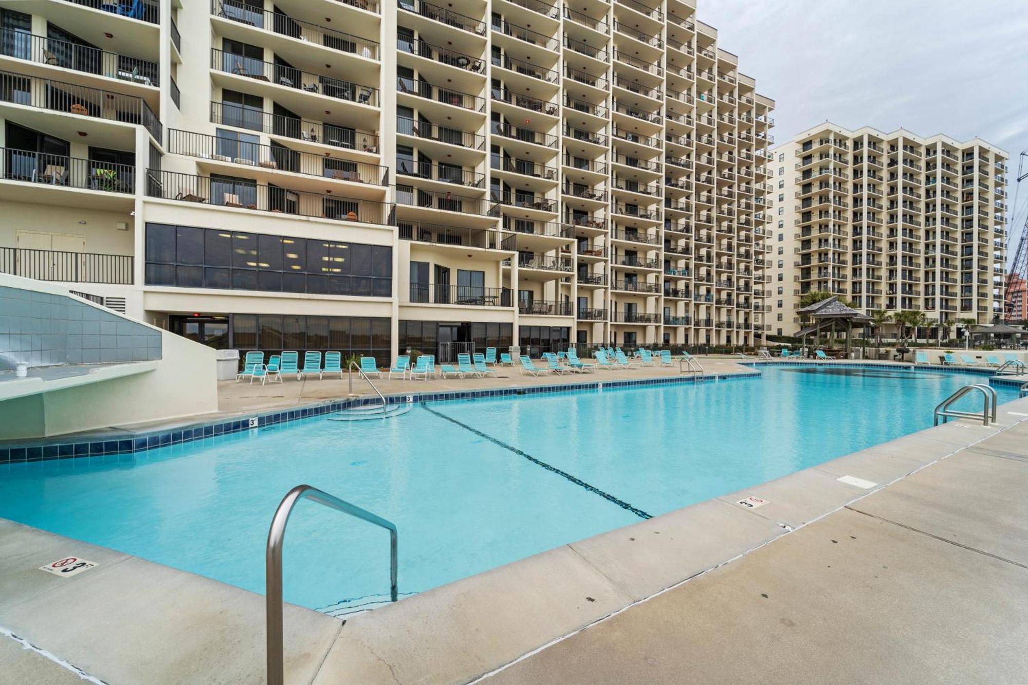 Apartment Phoenix Vii 7116 By Liquid Life *