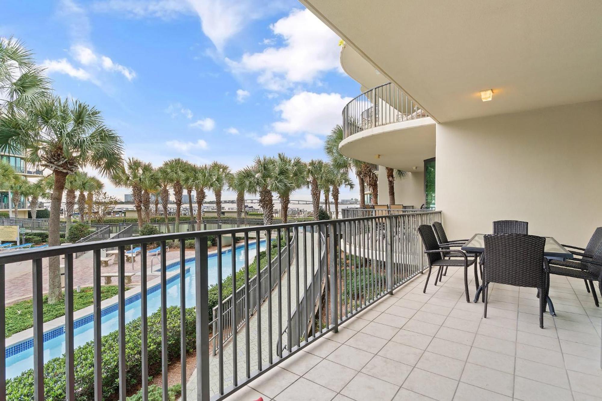 Phoenix On The Bay 1108 By Collection Holiday home *