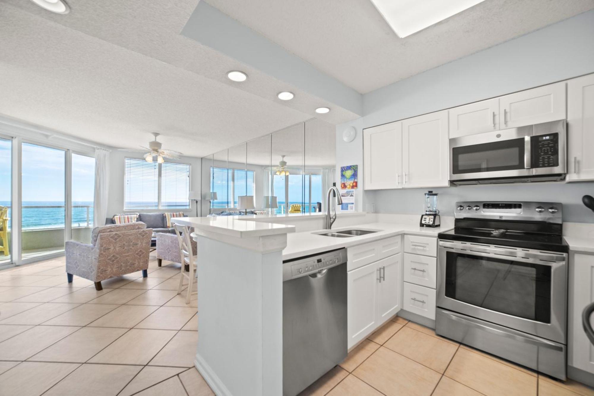 Silver 202 By Liquid Life Apartment *