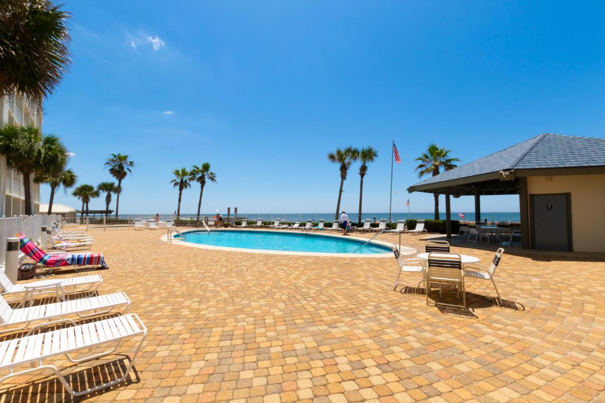 Windward Pointe 803 Apartment