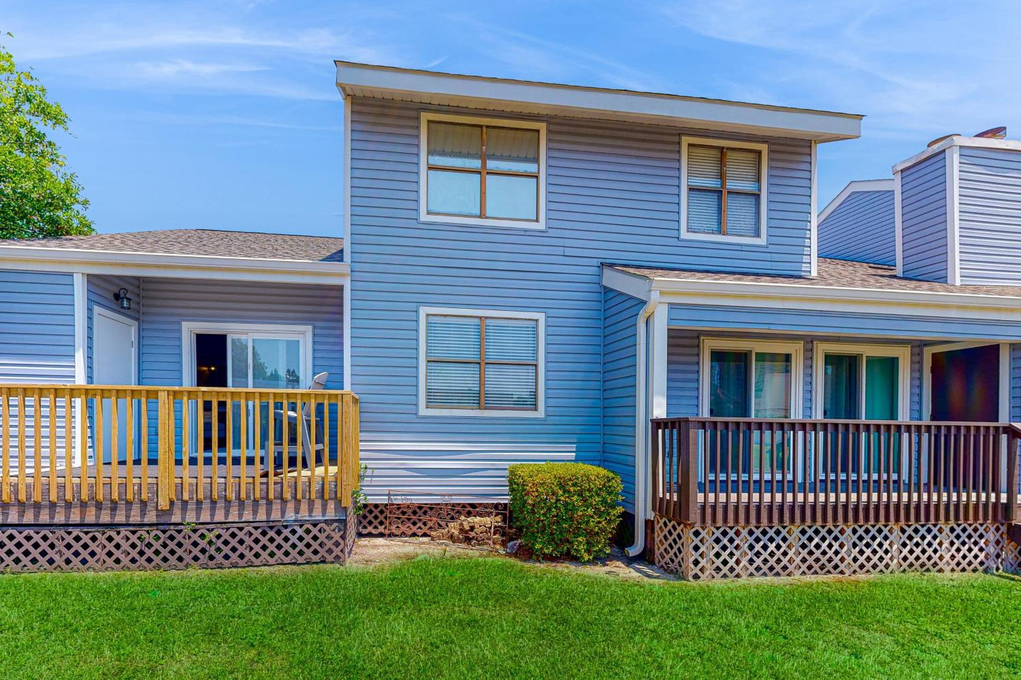 Mariner Lakes 18 Holiday home *