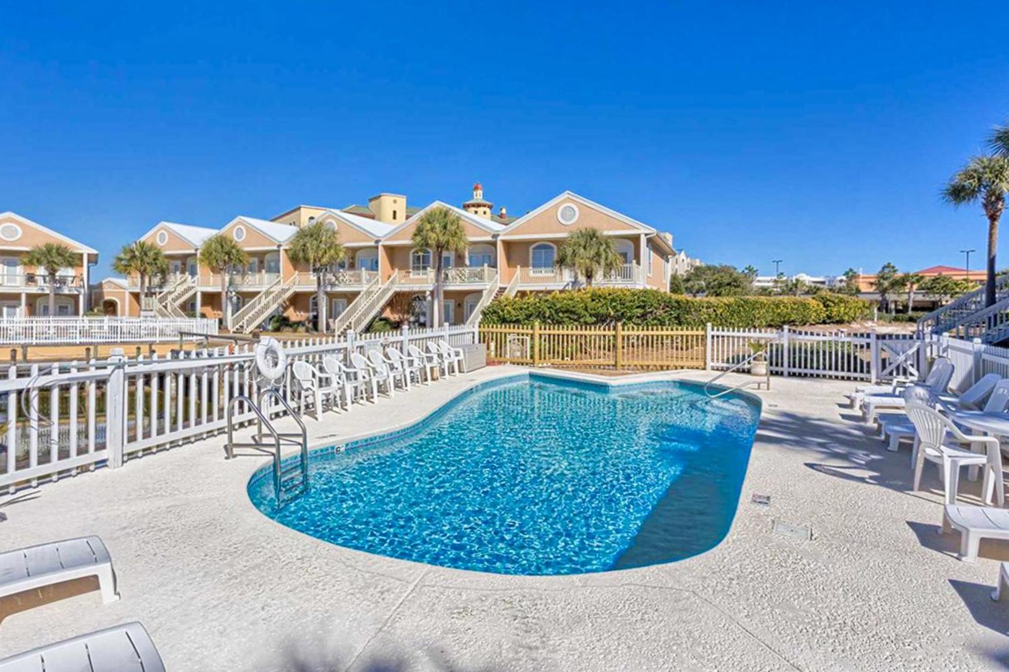 Holiday home Charter Landing