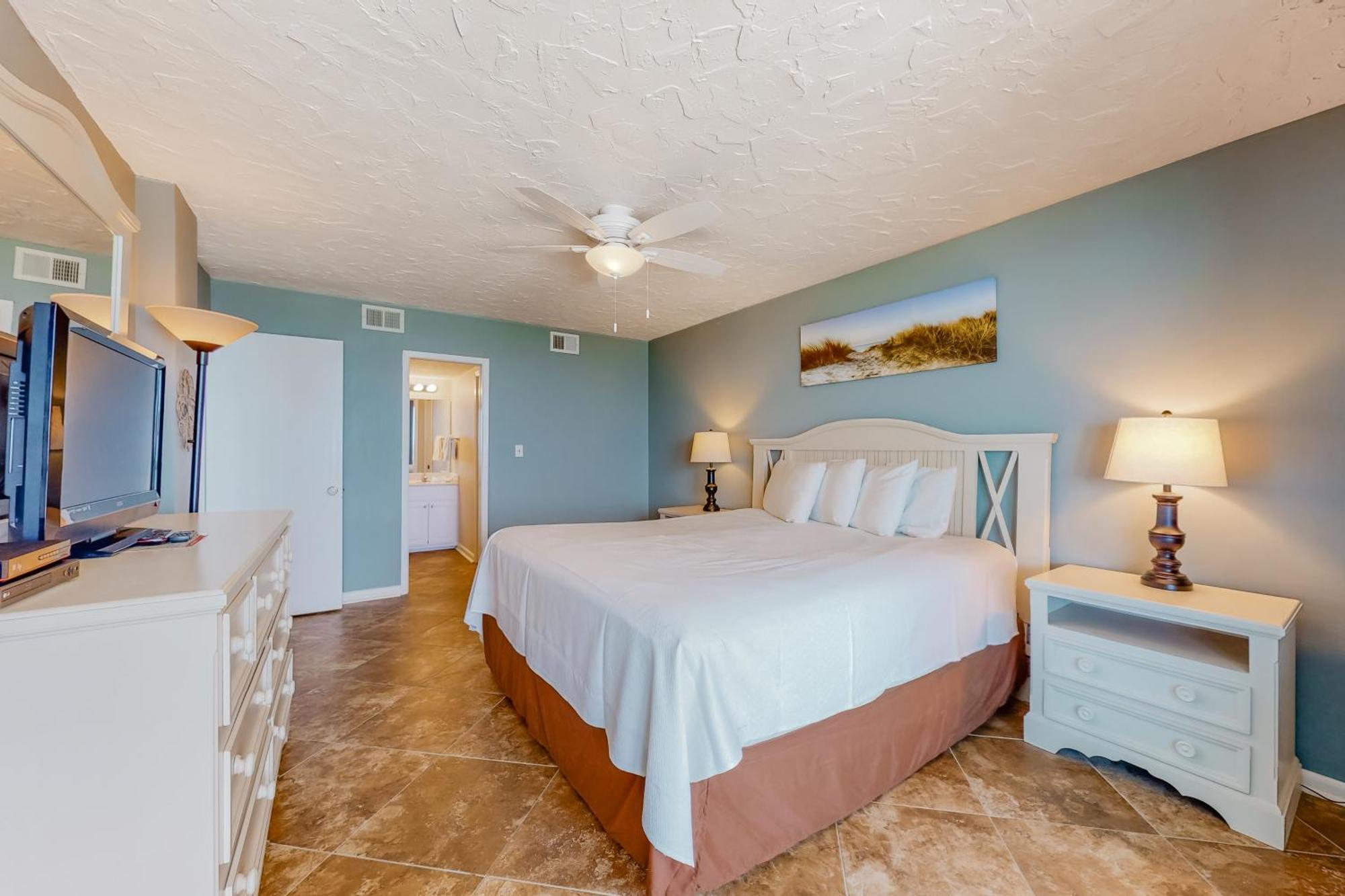 Romar Tower By Meyer Vacation