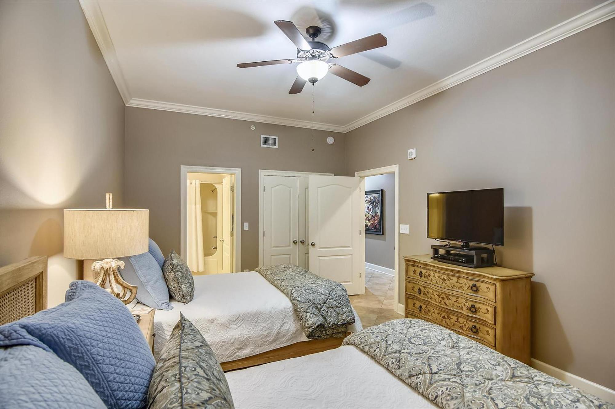 The Oasis At Orange Unit 1207