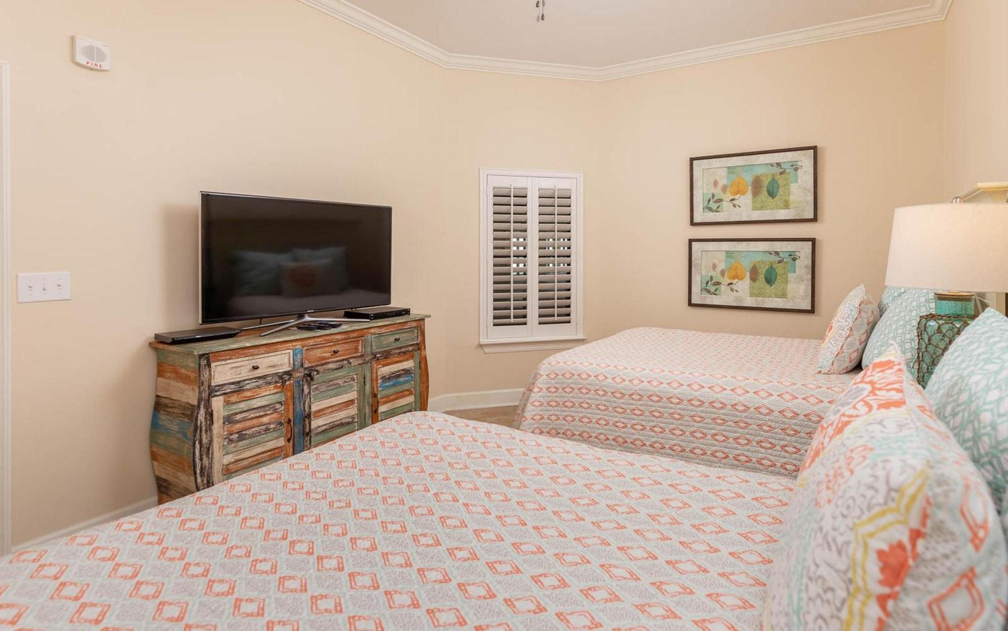 Apartment Phoenix West Ii By Brett Robinson Vacations