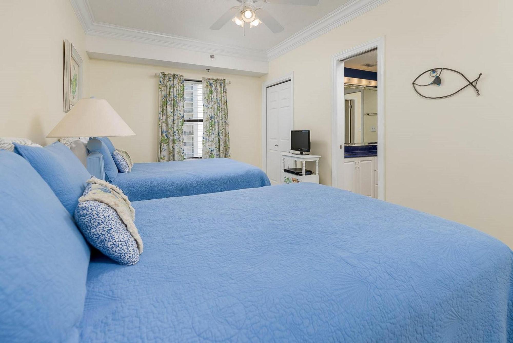 Apartment Phoenix Viii By Brett Robins Vacations