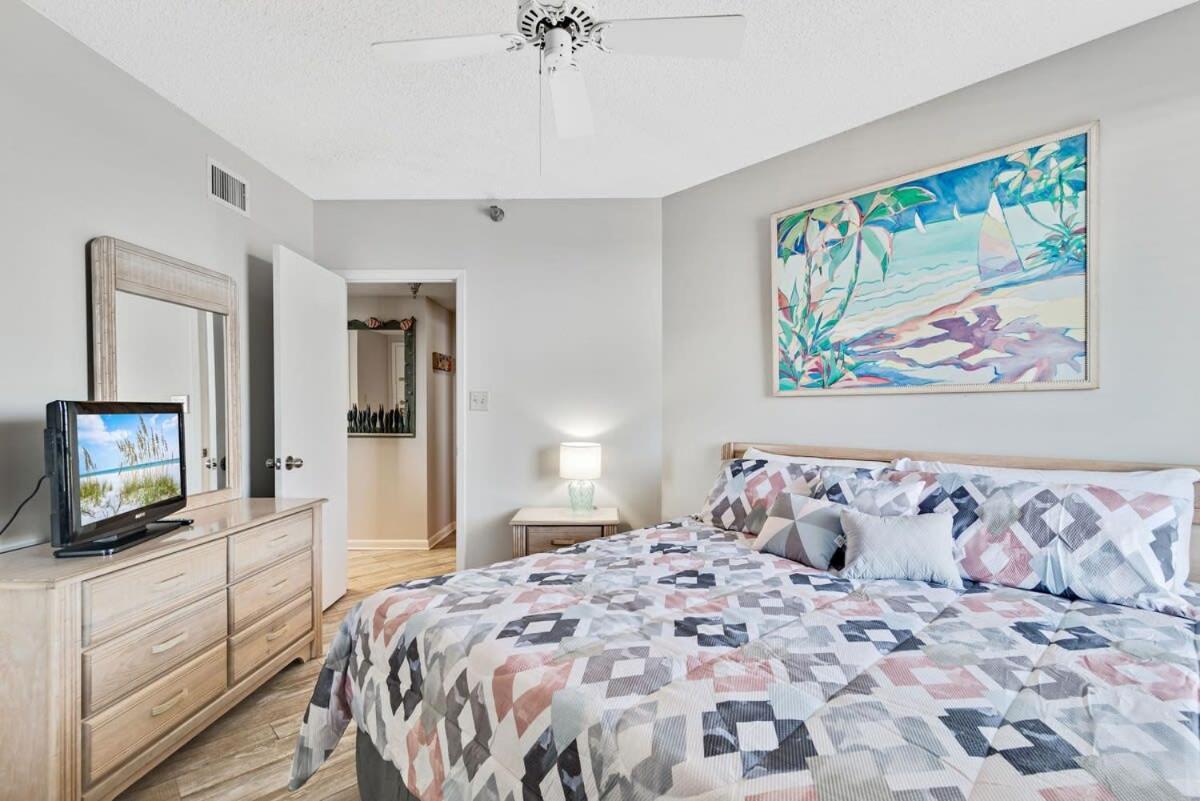 Windward Pointe 804- Sleeps 10 Beachfront Amenities *