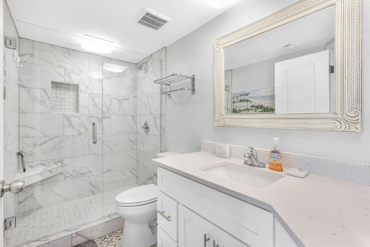 Windward Pointe 303 Ideally Located On 3rd Floor Holiday home