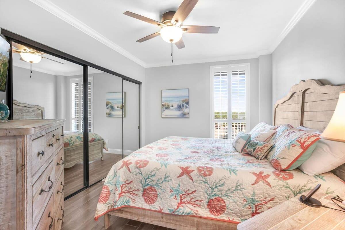 Windward Pointe 303 Ideally Located On 3rd Floor Holiday home *