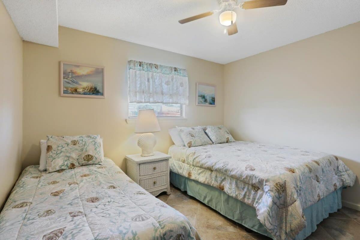 Seaside 2103- Ground Level Beachside Holiday home *