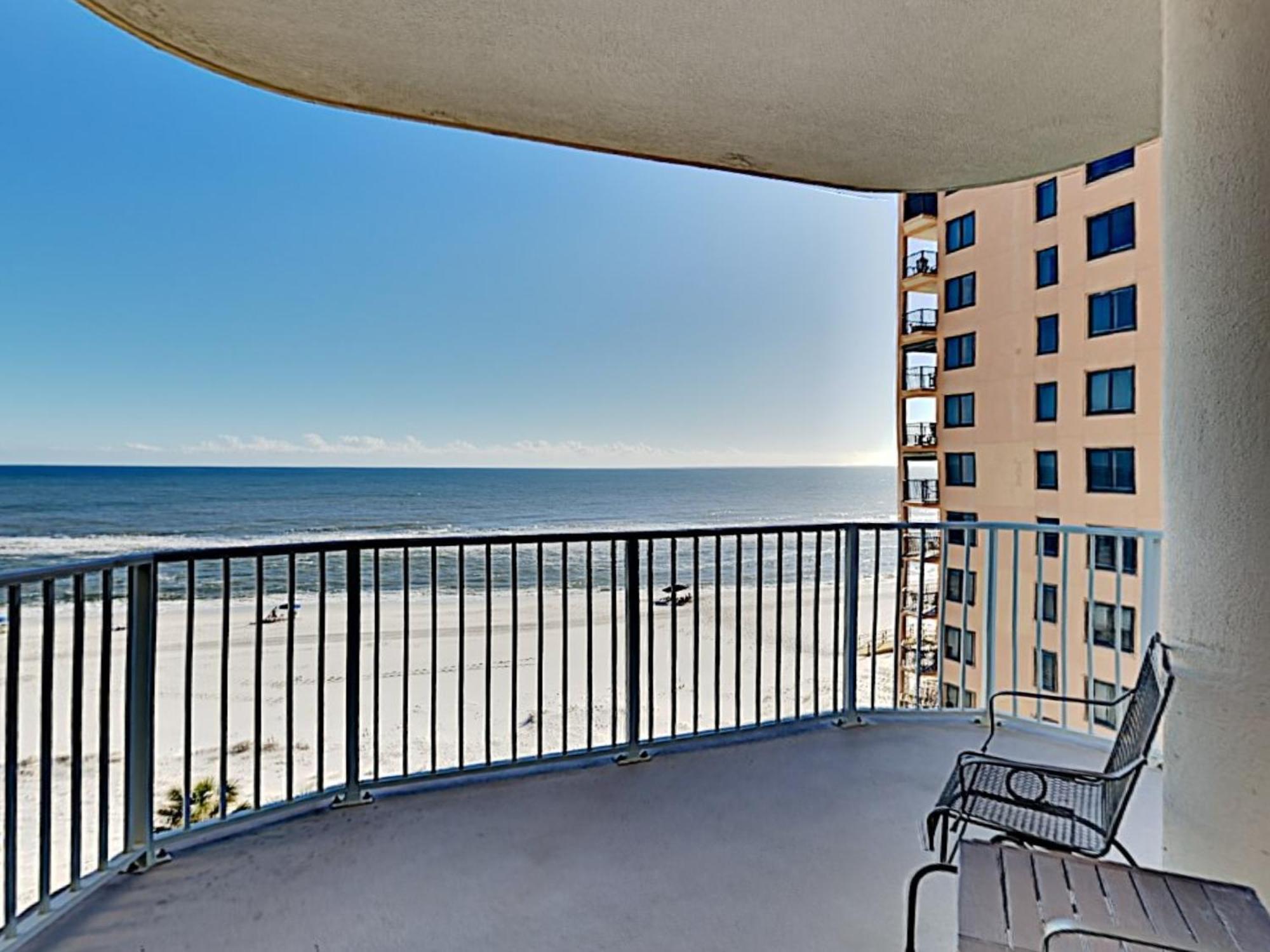 Apartment Regency Isle #512