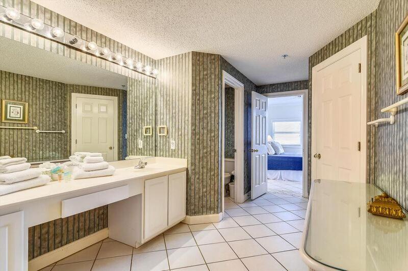 The Enclave Unit 1002 Orange Beach