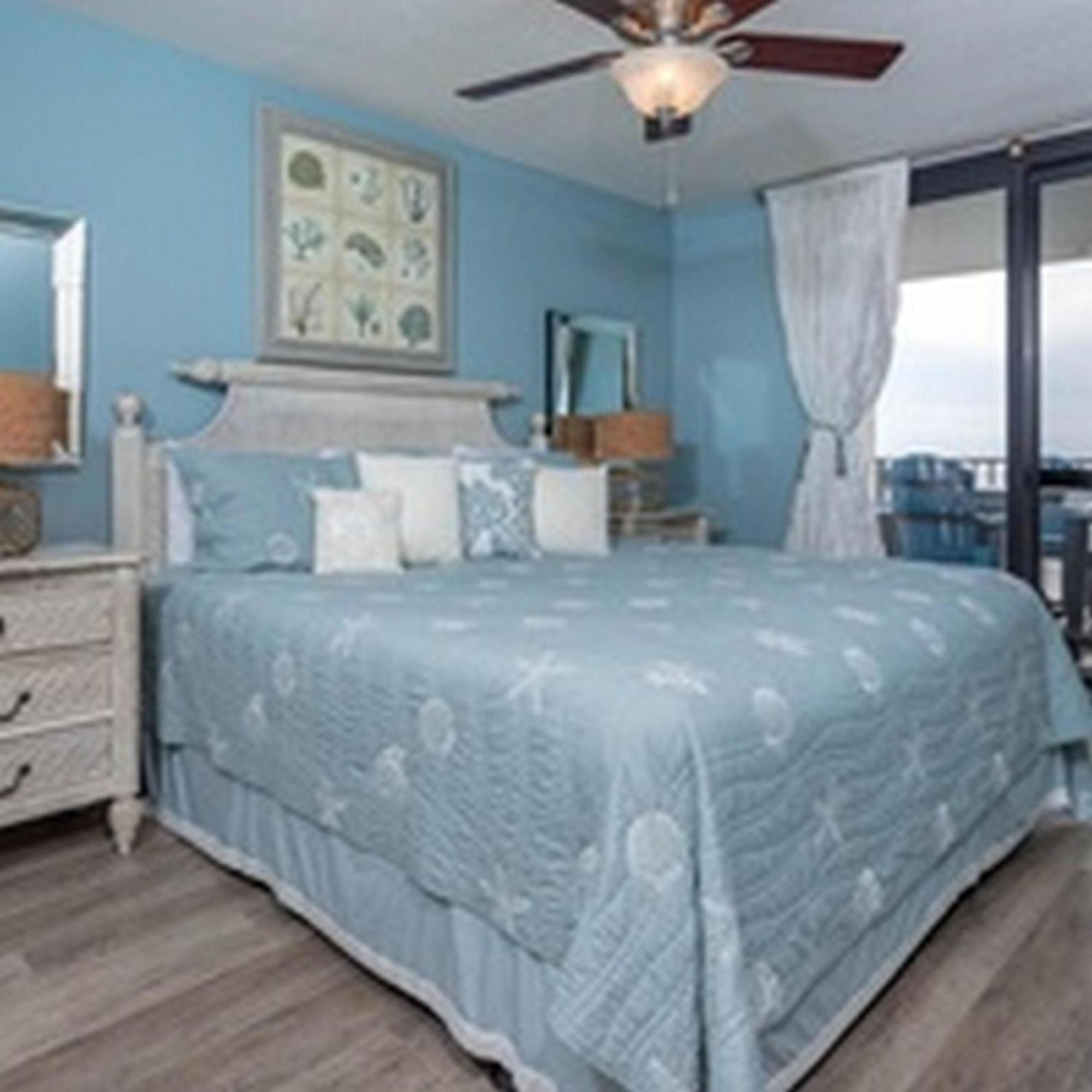 Apartment Phoenix Vi By Brett Robinson Vacations