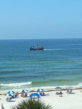 Breakers 2 Bedrooms 2 Baths Apartment