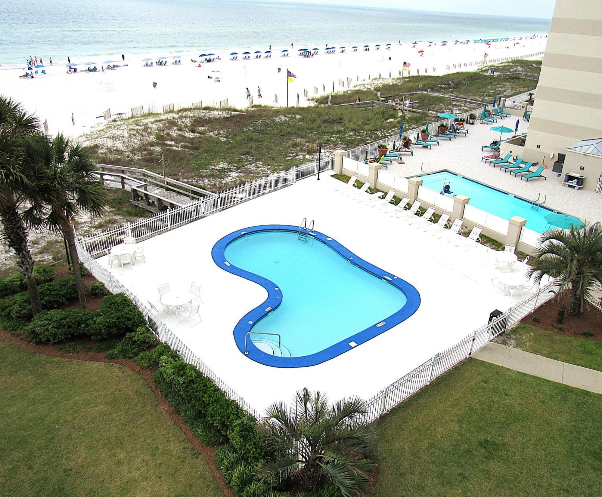 Breakers 2 Bedrooms 2 Baths Apartment *