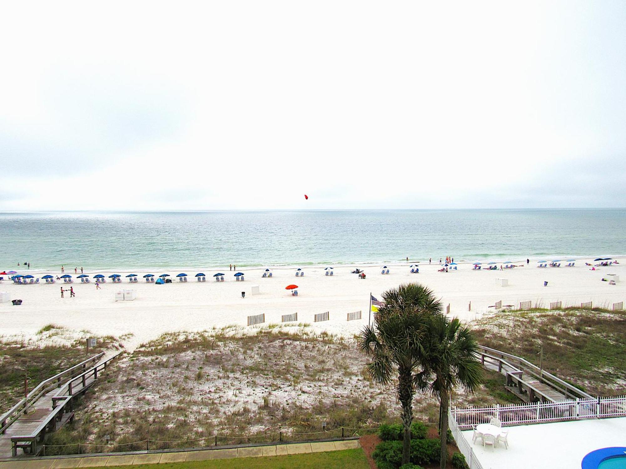 Apartment Breakers 2 Bedrooms 2 Baths *