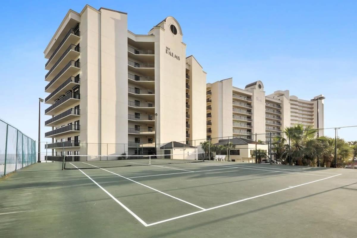 Palms 404- 4th Floor Corner Unit Holiday home *