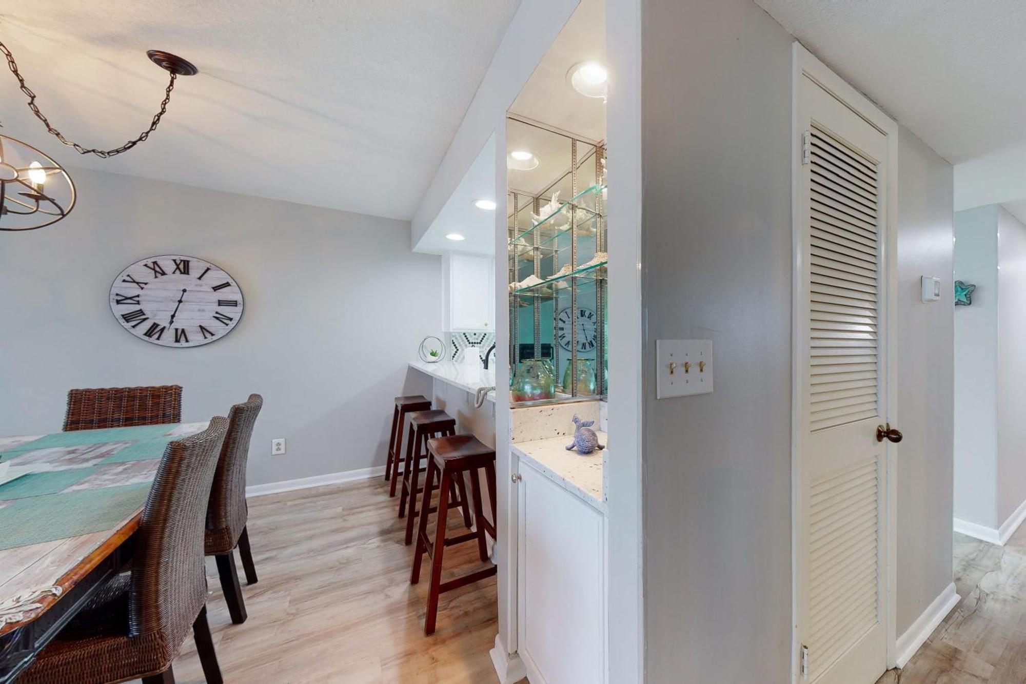 Romar Tower Beachfront Apartment Orange Beach