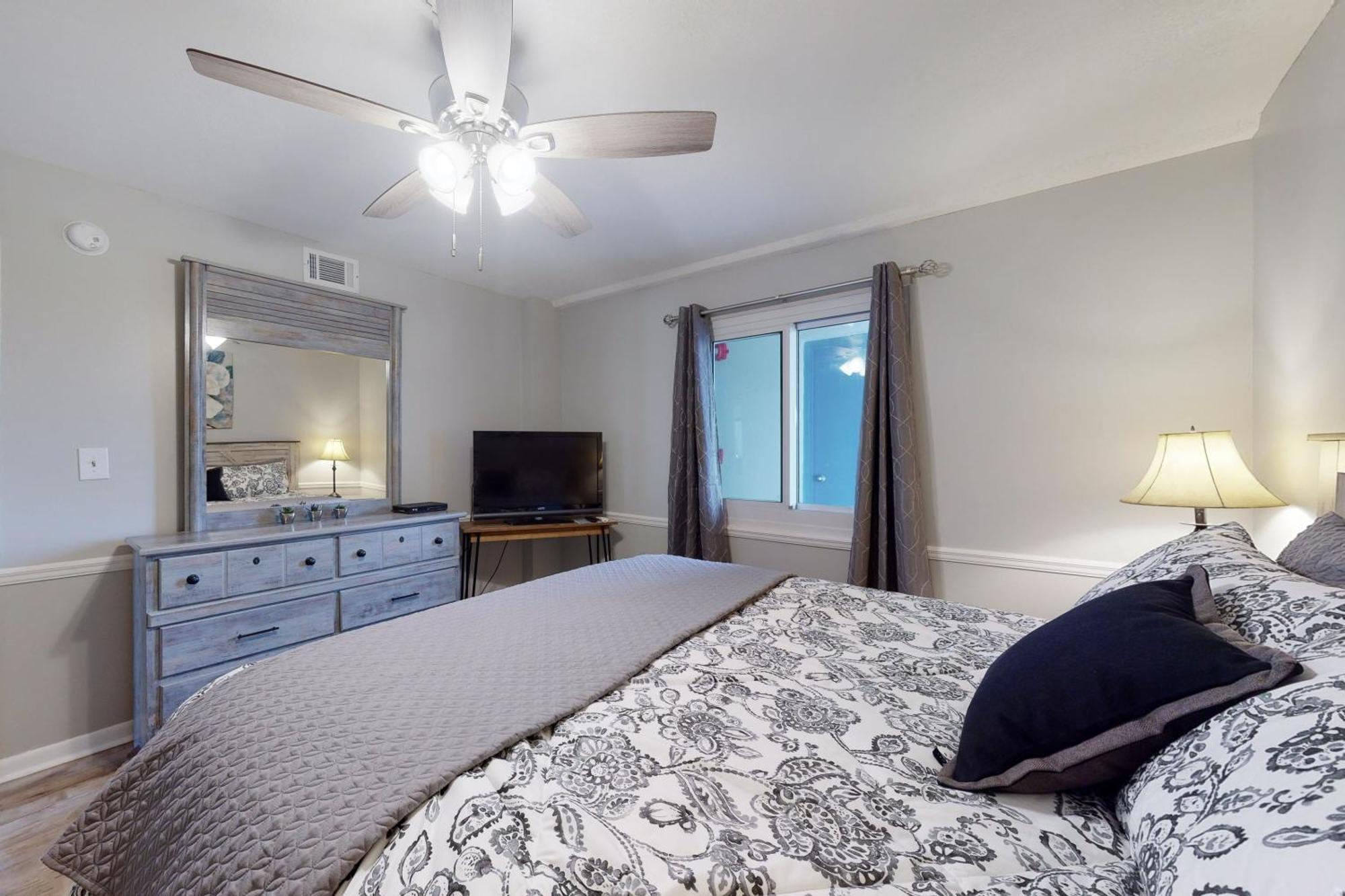 Romar Tower Beachfront