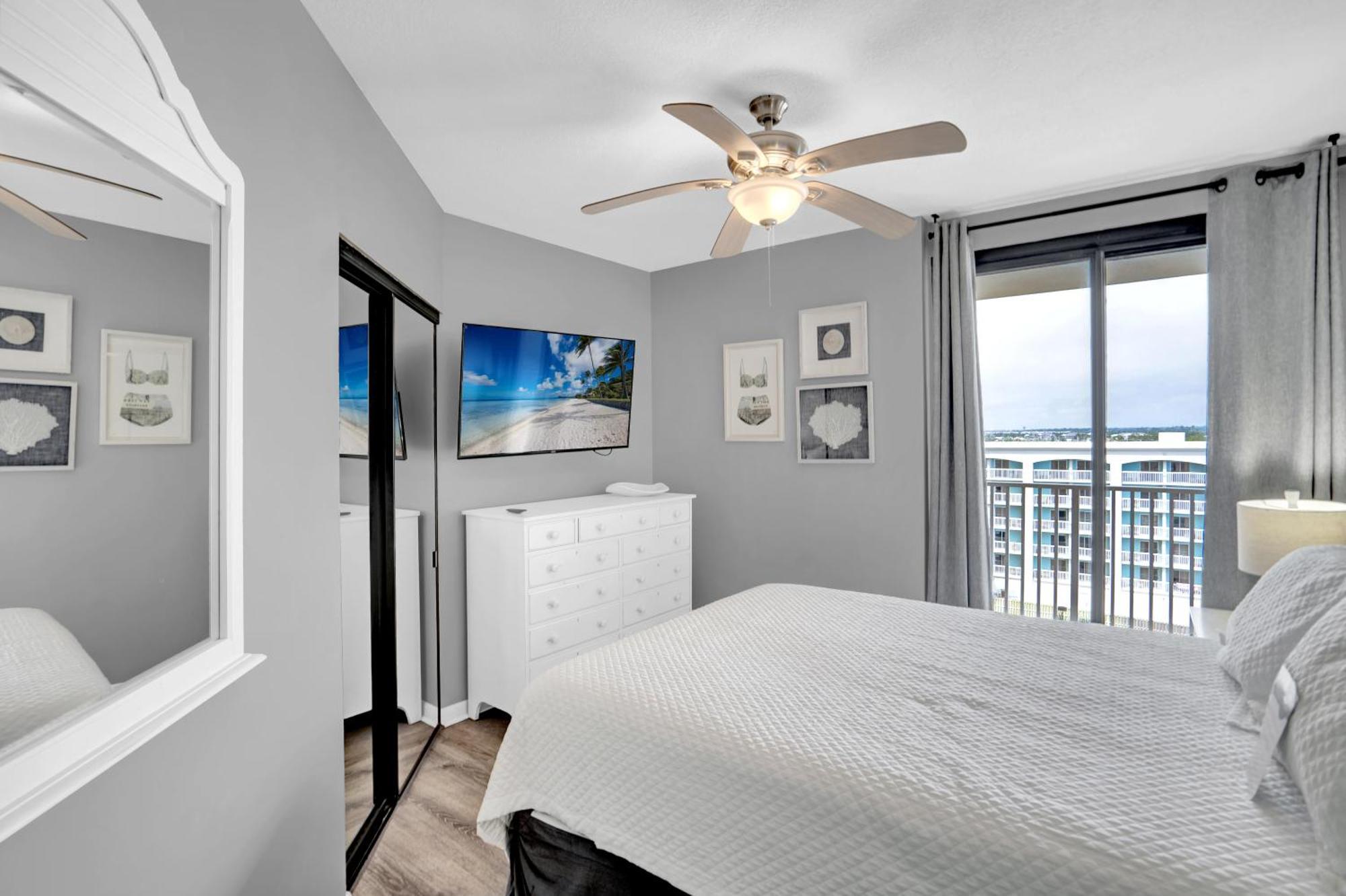Windward Pointe 706 Apartment *